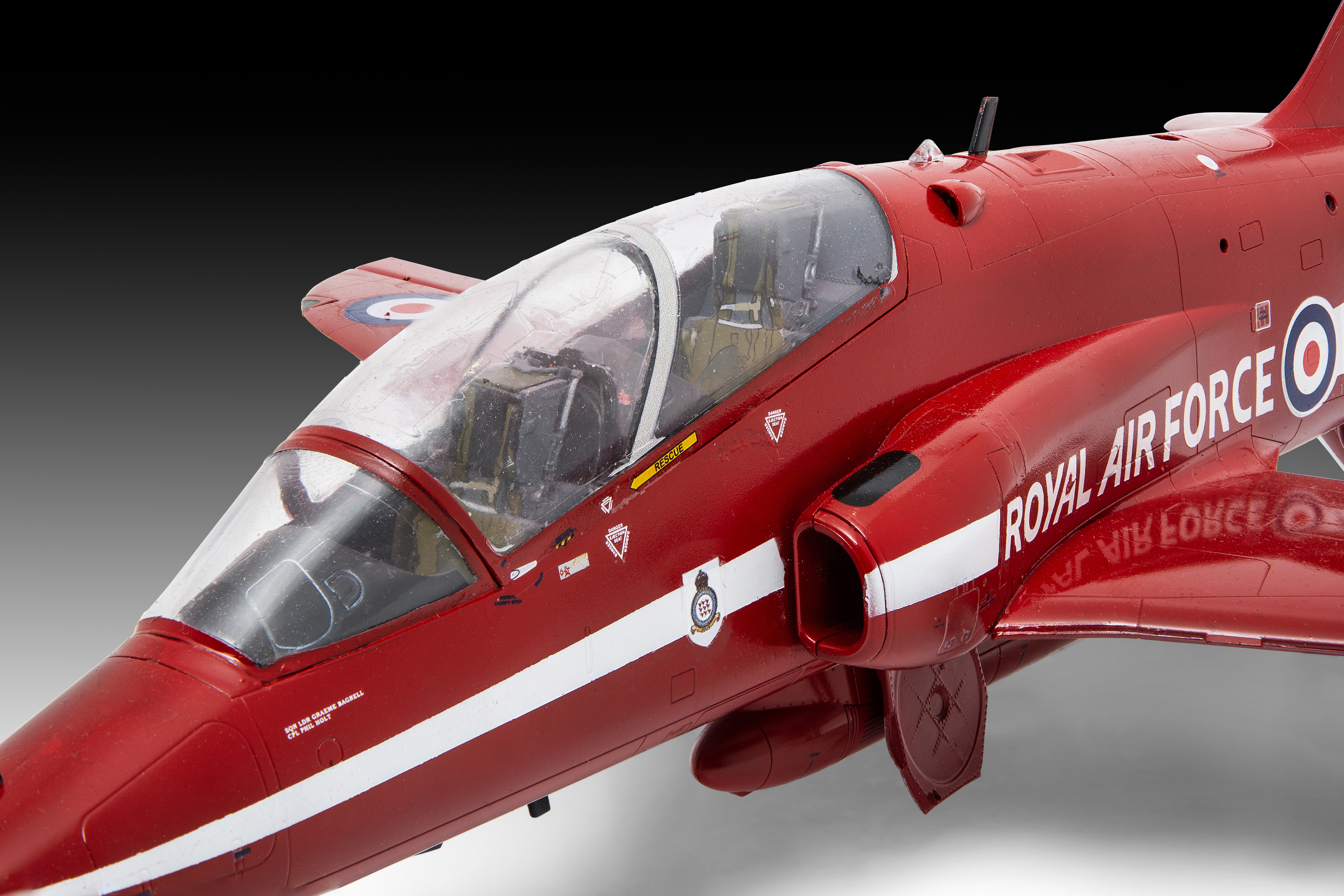 Revell BAe Hawk T.1A 1:32 - Royal Air Force Red Arrows Jet