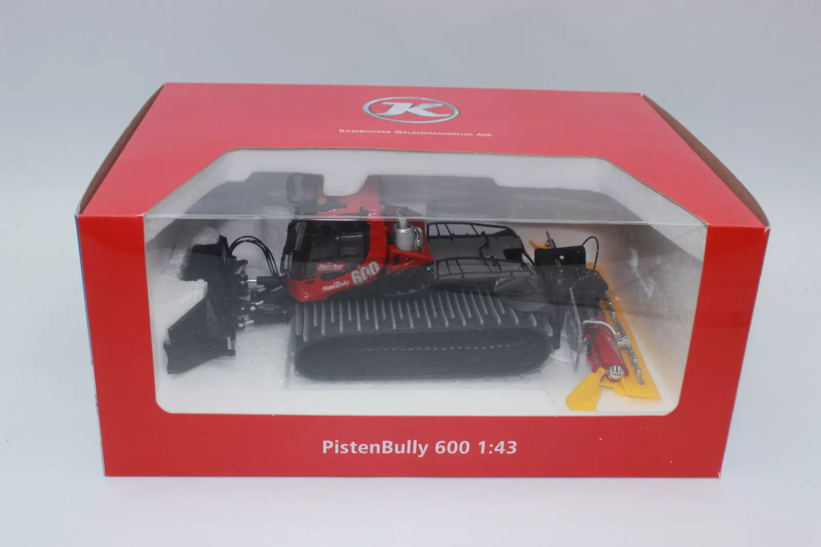 新品未使用未開封 PistenBully 600 1/43 Pistenbully 600 Skiwelt - Red - 1:43 Model Kit