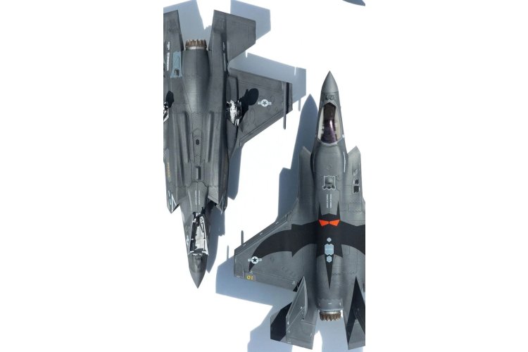 1:72 Academy 12592 Lockheed Martin USMC F-35B Lightning II VMFA-242 Bats &ndash; American Jet Fighter - Aca12592 12 - ACA12592