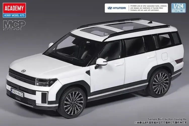 1:24 Academy 15624 Hyundai Santa Fe MX5 &ndash; South Korean Car - Aca15624 3 - ACA15624