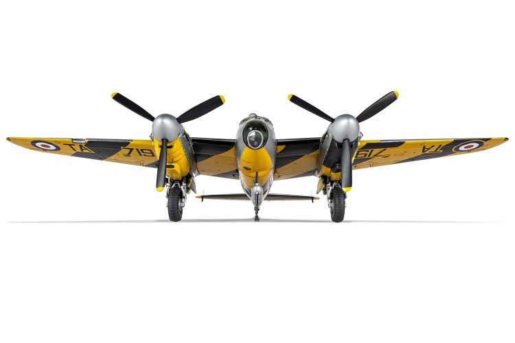 1:72 Airfix 04070 de Havilland DH.98 Mosquito B.XVI/B.35/TT.35 WWII &ndash; British Propeller Aircraft - Af04070 8 - AF04070