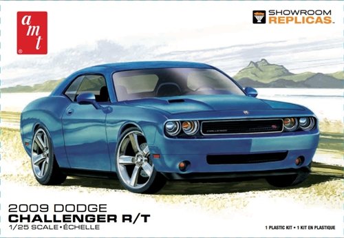 1:25 AMT 1117  2009 Dodge Challenger R/T - Showroom Replicas  - Amerikaanse Auto - Amt1117 1 - AMT1117