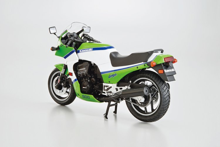 1:12 Aoshima 06499 Kawasaki ZX900A GPZ900R Ninja 1985 - Japanse Motorfiets - Ao06499 3 - AO06499
