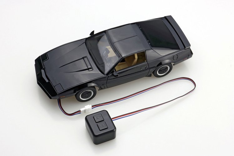 Aoshima 1:24 Knight Rider K.I.T.T. Season 1 - Car Model Kit