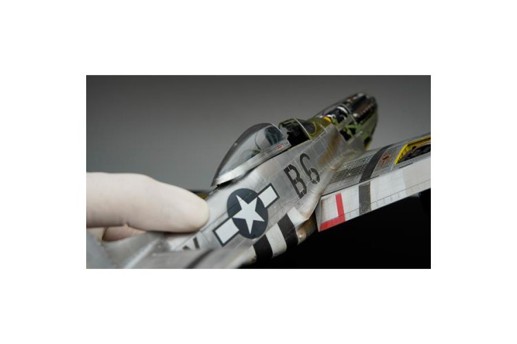 1:35 Border Model BF015 North American P-51D Mustang WWII met Volledige Interieur - Amerikaans Jachtvliegtuig - Bmbf015 6 - BMBF015