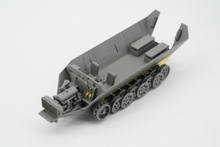 1:35 Border Model BT042 Sd.Kfz.251 Ausf.D w/ R35 Turret - Militair Voertuig - Bmbt042 5 - BMBT042