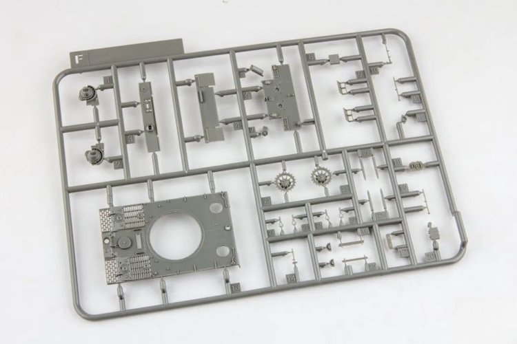 1:72 Border Model TK7204 Tiger I Initial Sd.Kfz.181 Ausf.E - s.Pz.Abt. 502 Leningrad September 1942 - WWII German Heavy Tank - Bmtk7204 6 - BMTK7204