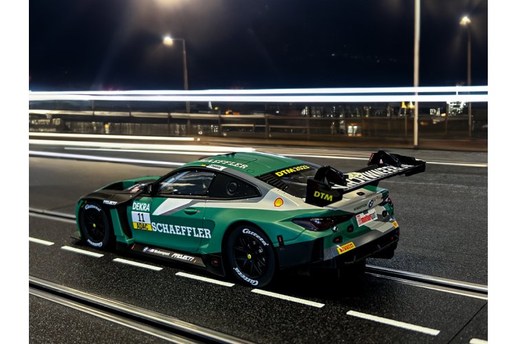 1:24 Carrera DIGITAL 124 - BMW M4 GT3 Project 1 - No.11 - Car20023968 3 - CAR20023968