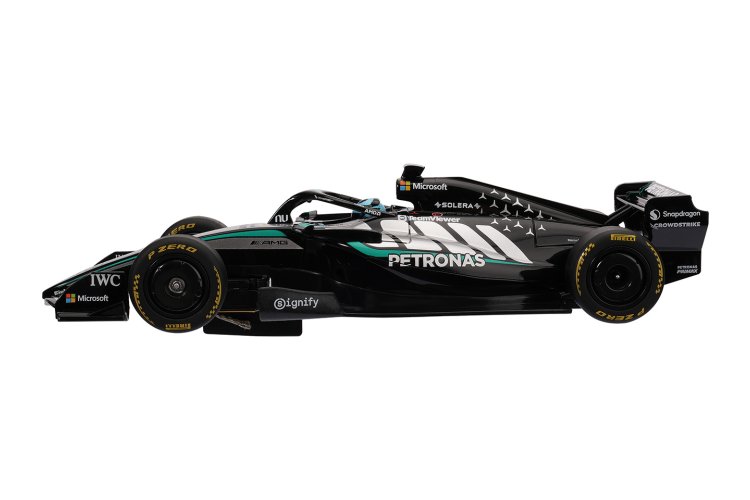 1:32 Carrera DIGITAL 132 - Mercedes-AMG F1 W17 E Performance George Russell No.63 2026 - Car20032105 11 - CAR20032105