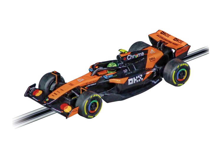 Carrera GO!!! McLaren Racing - MCL39 L. Norris No.4 2025 vs. MCL39 O. Piastri No.81 2025 - Race Track 5.3 m - Car20062623 9 - CAR20062623