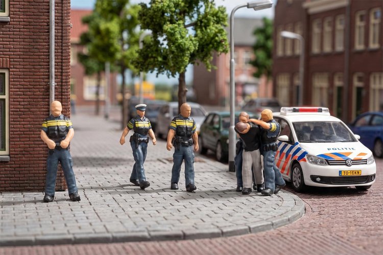 1:87 H0 Faller 151717 Nederlandse Politieagenten - 6 Figuren - Fa151717 1 - FA151717