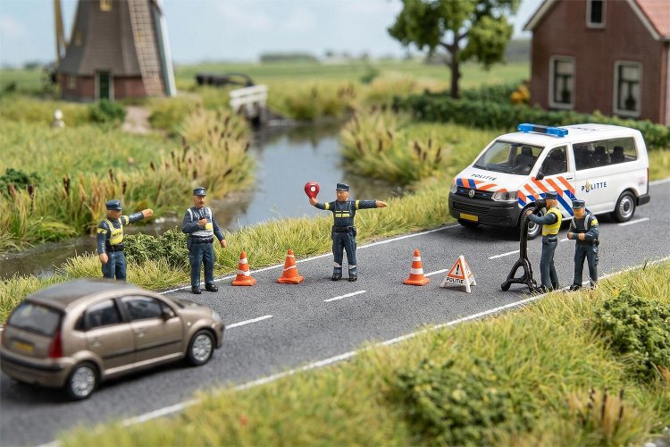 1:160 N Faller 155621 Nederlandse Verkeerscontrole - 6 Figuren - Fa155621 1 - FA155621