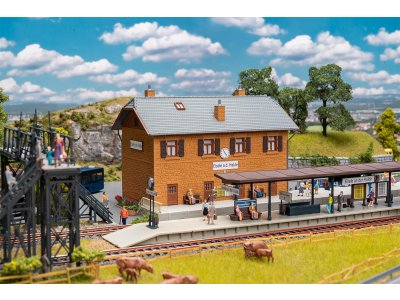 1:87 H0 Faller 190095 Actieset Station Eisele an der Halde - 7 Figuren - Fa190095 1 - FA190095