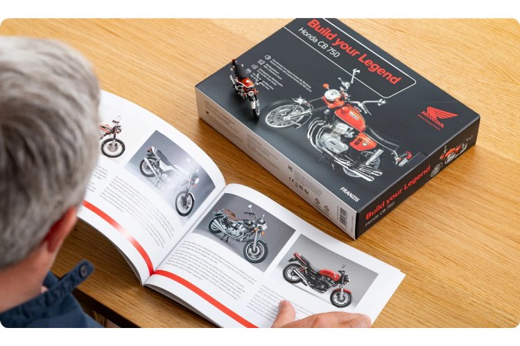 1:24 Franzis 67215 Honda CB 750 Motorcycle - Build Your Legend! - Fr67215 7 - FR67215