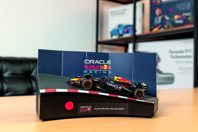 Franzis 1:43 Oracle Red Bull Racing RB20 Verstappen Advent Calendar