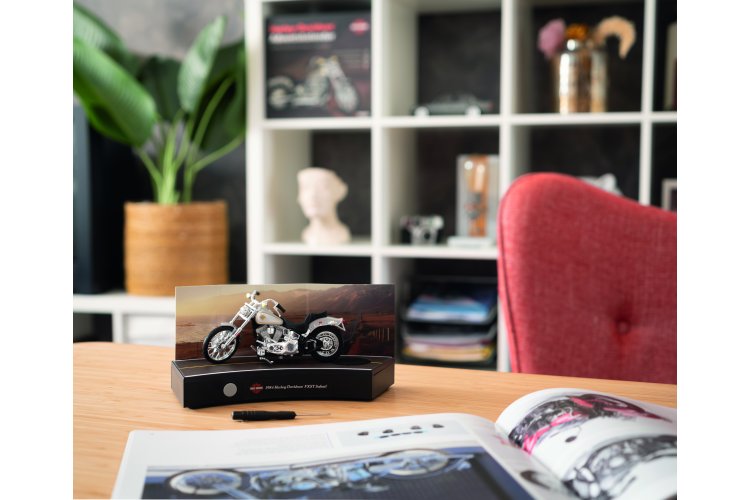 1:18 Franzis 67284 Harley-Davidson FXST Softail 1984 - Adventskalender met Geluid - Fr67284 13 - FR67284