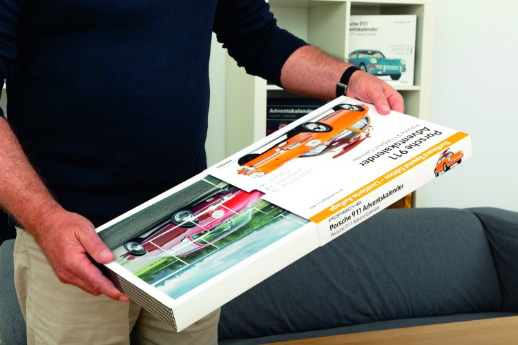 1:43 Franzis 67299 Porsche 911 with Surfboard - Sports Car - Special Limited Edition! - Advent Calendar with Sound - Fr67299 5 11 143 franzis 67299 porsche 911 met surfplank sport auto speciale limited editie adventskalender - FR67299-5