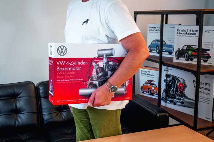 1:4 Franzis 67308 Volkswagen VW 4 Cylinder Boxermotor - 2 Bouwopties - Kever of Bulli - met Geluid - Fr67308 8 1 4 franzis 67308 volkswagen vw 4 cylinder boxermotor 2 bouwopties kever of bulli met geluid - FR67308