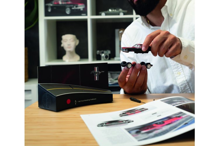 1:43 Franzis 67965 Ford Mustang Fastback 1967 - Raven Black - Advent Calendar with Sound - Fr67965 11 - FR67965