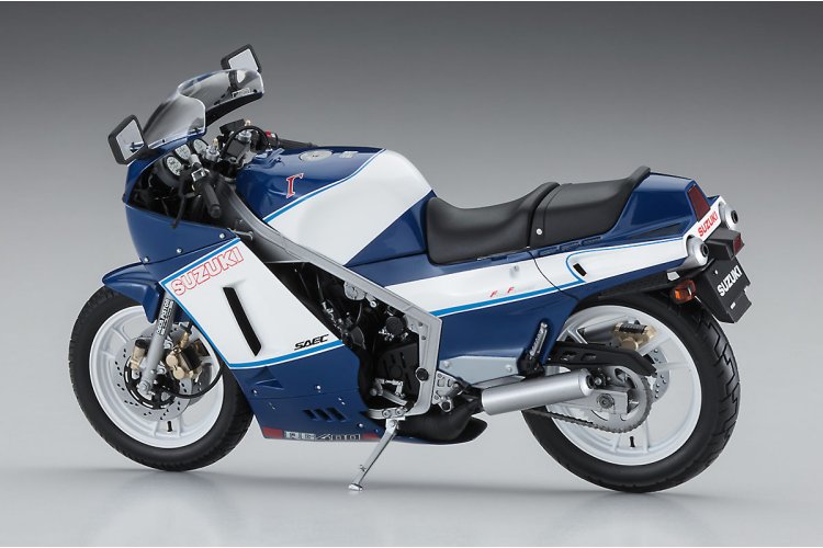 1:12 Hasegawa 21739 Suzuki RG400&Gamma; Late Versie - 1986 - Blauw/Witte kleur met onderkuip - Motorfiets - Has21739 3 - HAS21739