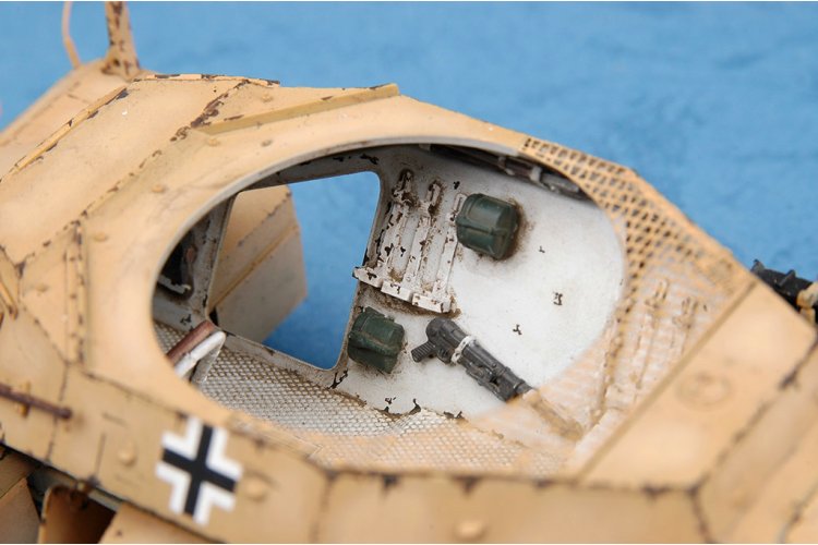 1:35 HobbyBoss 82442 Sd.Kfz. 222 Leichter Panzersp&auml;hwagen 2cm - Militair Voertuig - Hbs82442 12 - HBS82442