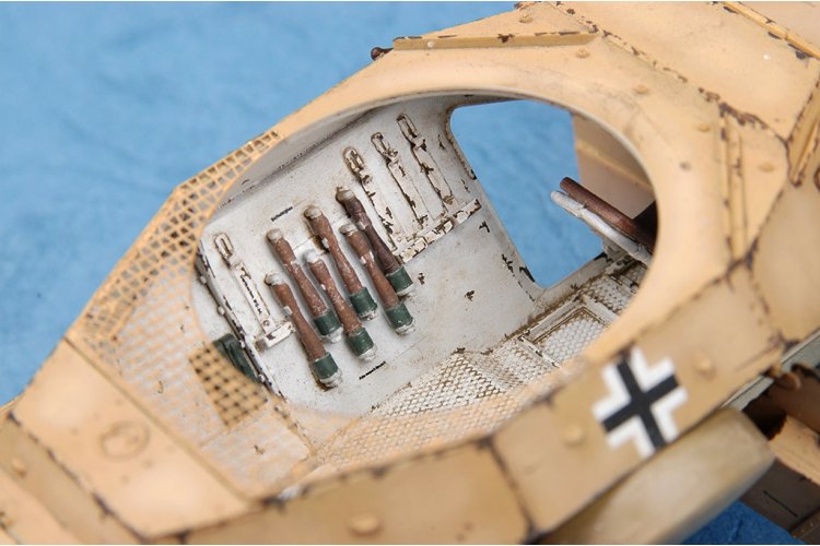 1:35 HobbyBoss 82442 Sd.Kfz. 222 Leichter Panzersp&auml;hwagen 2cm - Militair Voertuig - Hbs82442 13 - HBS82442