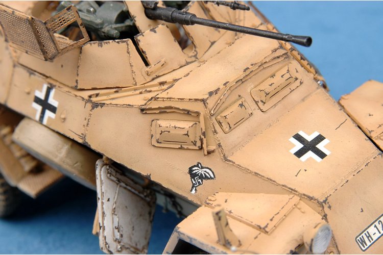 1:35 HobbyBoss 82442 Sd.Kfz. 222 Leichter Panzersp&auml;hwagen 2cm - Militair Voertuig - Hbs82442 26 - HBS82442