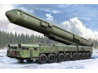1:72 HobbyBoss 82952 15U175 TEL of RS-12M1 Topol-M ICBM complex - Hbs82952 - HBS82952