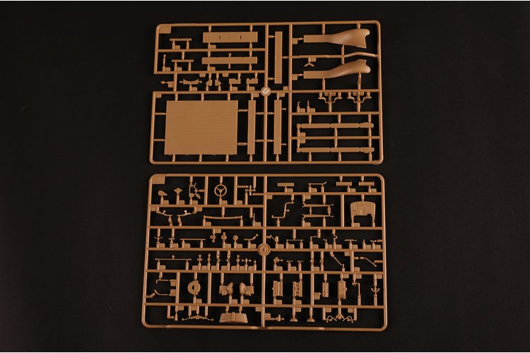 1:35 HobbyBoss 84571 GAZ-AAA with Quad Maxim AA Gun - Hbs84571 95 - HBS84571