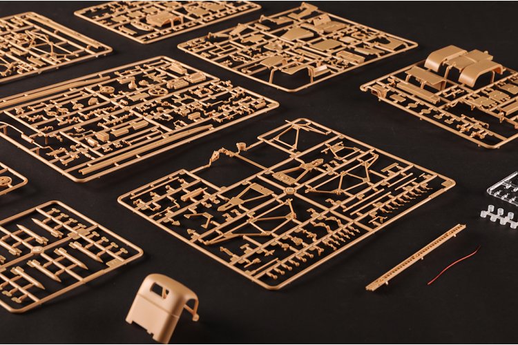 1:35 HobbyBoss 84572 GMC CCKW-352 with BM13/16 Katyusha - Militaire Truck - Hbs84572 27 - HBS84572