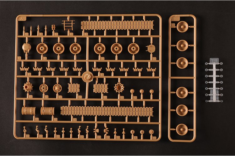 1:48 HobbyBoss 84853 Challenger 2 (Op. Telic Iraq 2003) - Britse Moderne Gevechtstank - Hbs84853 13 - HBS84853