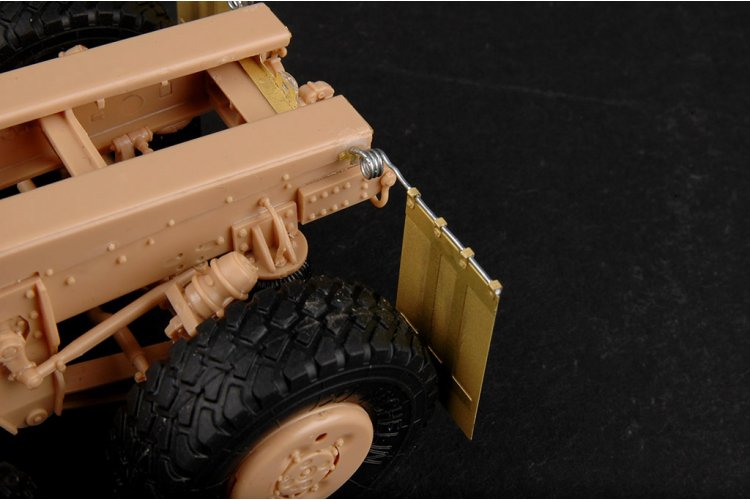 1:35 HobbyBoss 85502 M1070 Truck Tractor & M1000 Heavy Equipment Transporter Semi-trailer - Hbs85502 34 - HBS85502