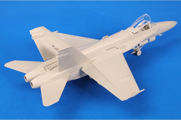 1:48 HobbyBoss 85810 McDonnell Douglas F/A-18C Hornet VFC-12 Fighting Omars - Amerikaans Jachtvliegtuig - Hbs85810 8 - HBS85810