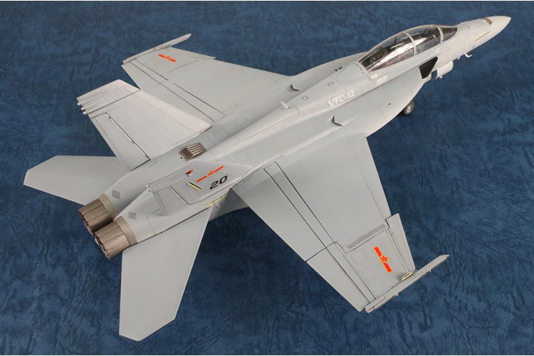 1:48 HobbyBoss 85819 Boeing F/A-18F Super Hornet VFC-12 - Amerikaanse Straaljager - Hbs85819 28 - HBS85819