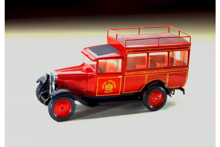 1:24 Heller 80713 Citroen C4 - Splendid Hotel Bus - Hel80713 3 - HEL80713