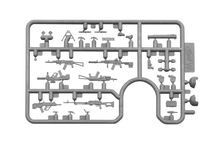 1:35 ICM 35017 ZIL-131 with DShKM and Crew &ndash; Ukrainian Armed Military Truck with 2 Figures - Icm35017 10 - ICM35017