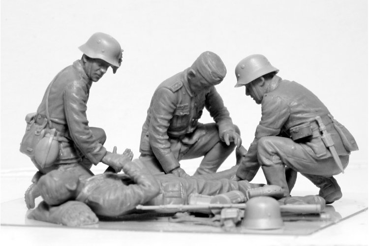 1:35 ICM 35620 WWII German Military Medical Personnel - Icm35620img 0001 - ICM35620