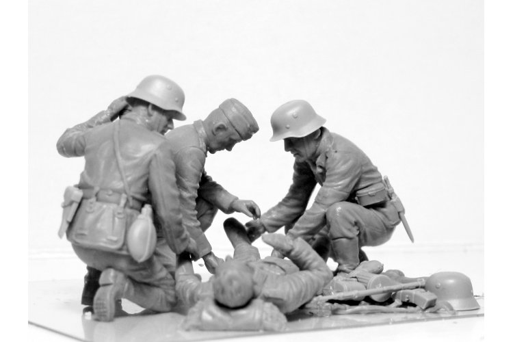 1:35 ICM 35620 WWII German Military Medical Personnel - Icm35620img 0003 - ICM35620