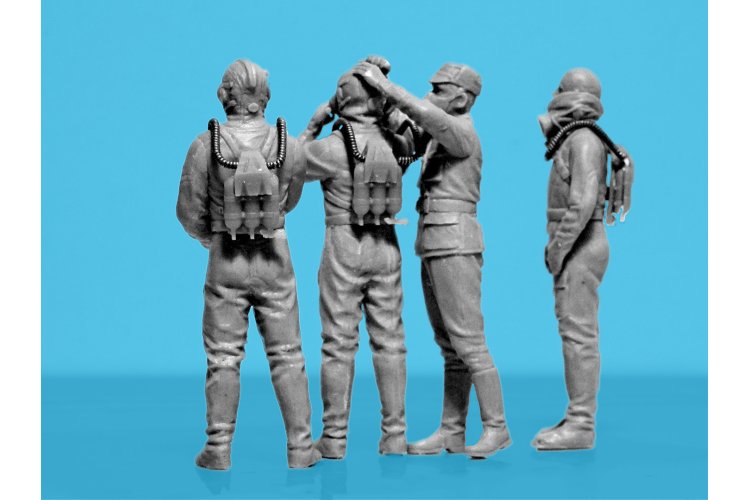 1:35 ICM 35906 Chernobyl No.6 - Feat of Drivers - 3 Figures - Icm35906 4 - ICM35906