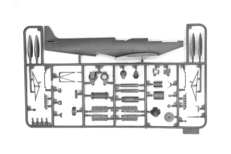 1:48 ICM 48324 Conquerors of Europe's Sky - B-26C Marauder - P-51D Mustang - Spitfire MK XVI - 3-Kits! - Icm48324 9 - ICM48324