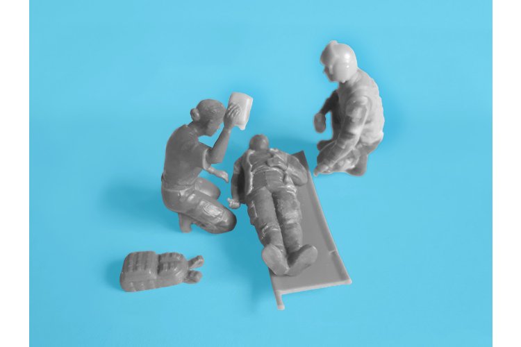 1:48 ICM 48365 Sikorsky UH-60 Black Hawk MEDEVAC met Crew en Combat Medics - Amerikaanse Helikopter - Icm48365 5 - ICM48365