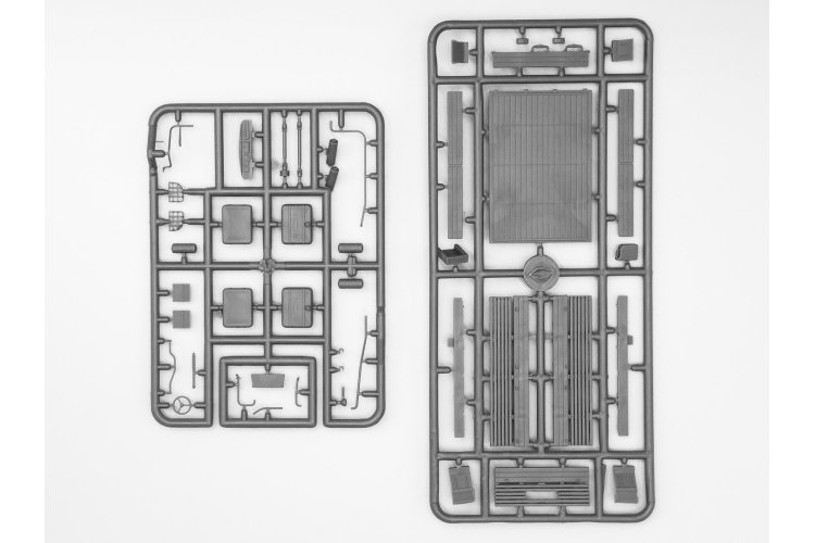 1:72 ICM 72816 Military Truck of the Armed Forces of Ukraine ZiL-131 - Icm72811 b e - ICM72816