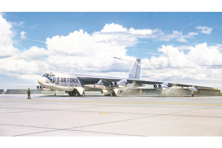 1:72 Italeri 1451 B-52G Stratofortress Early version with Hound Dog Missiles - Ita1451 6 1 - ITA1451
