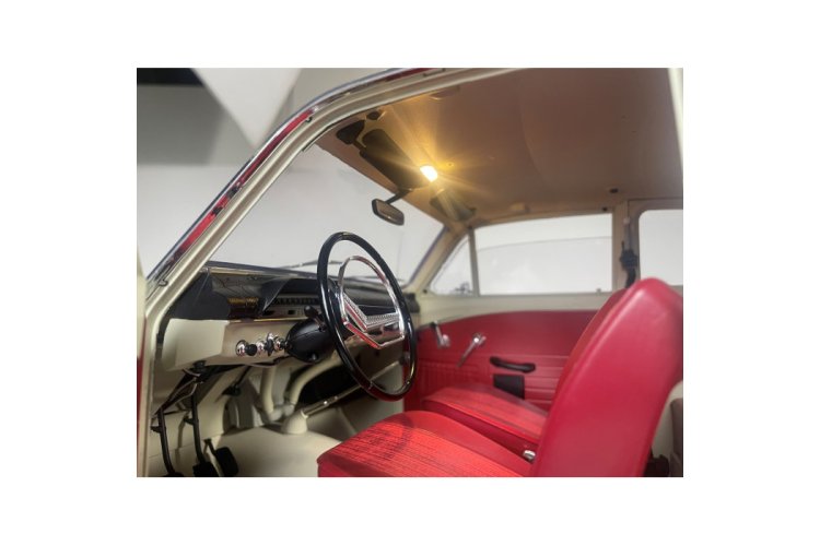 1:8 IXO Collections 001 Volvo S122 Amazon Car - Ixo 8 volvo 122s full kit - IXO001