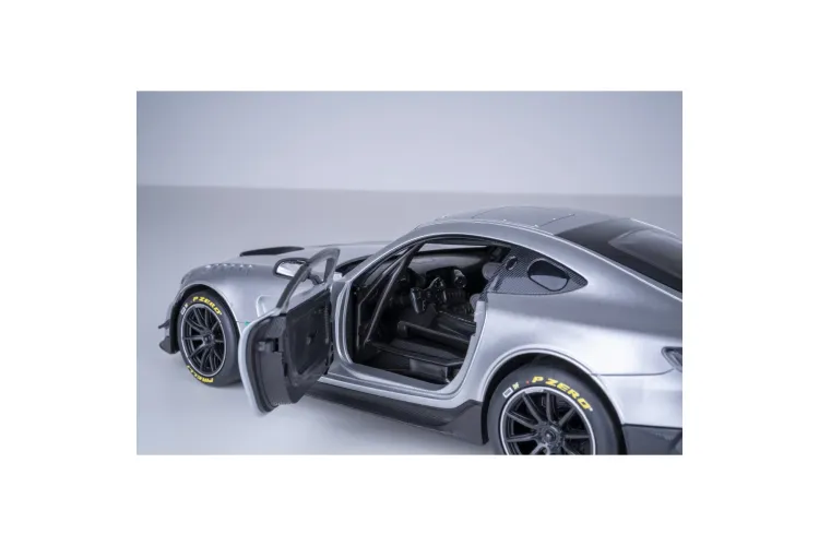 1:14 Jamara 402241 RC Car &ndash; Mercedes-AMG GT2 with Manually Opening Doors &ndash; Silver &ndash; 2.4GHz - Jam402241 18 - JAM402241