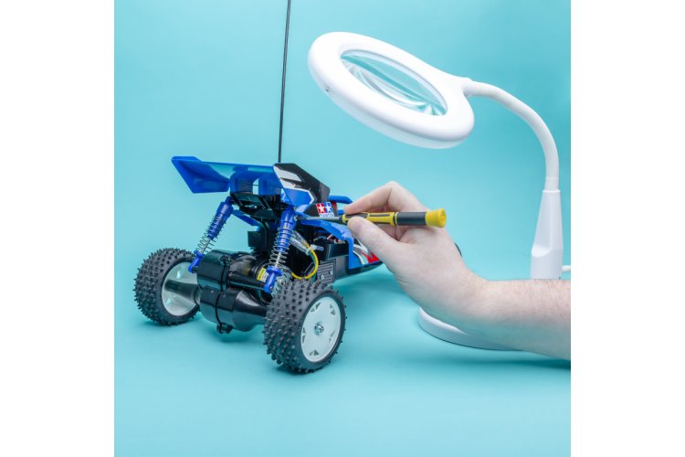 ModelCraft LC8080 Compact LED Desk Magnifier with USB Connection - Mcrlc8080usb 2 - MCRLC8080USB