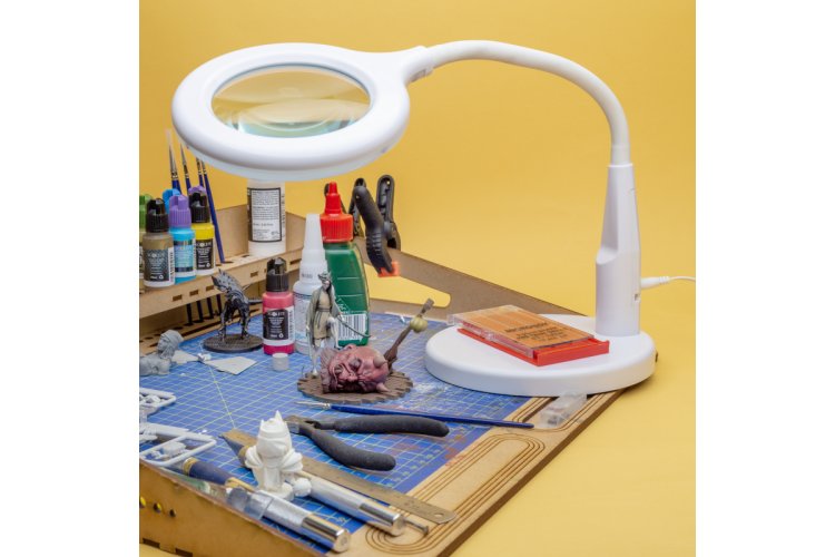 ModelCraft LC8080 Compact LED Desk Magnifier with USB Connection - Mcrlc8080usb 3 - MCRLC8080USB