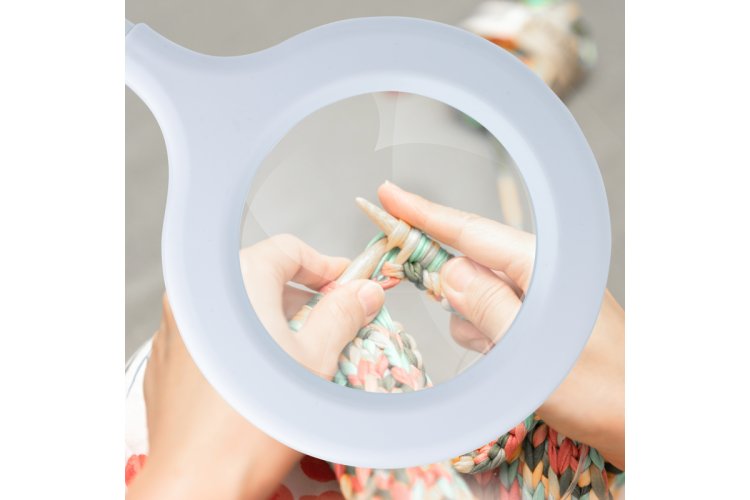 ModelCraft LC8080 Compact LED Desk Magnifier with USB Connection - Mcrlc8080usb 4 - MCRLC8080USB