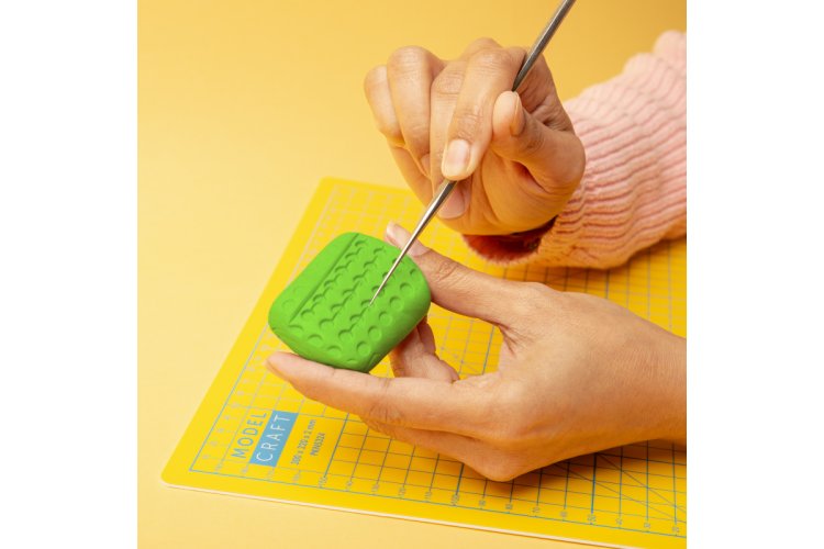 ModelCraft PKN5326 A6 Size Cutting Mat - Yellow - Mcrpkn5326 xs 4 - MCRPKN5326-XS