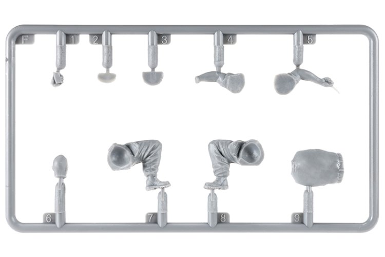 1:35 MiniArt 37067 Ukrainian Tank Crew at Rest - Min37067 3 - MIN37067